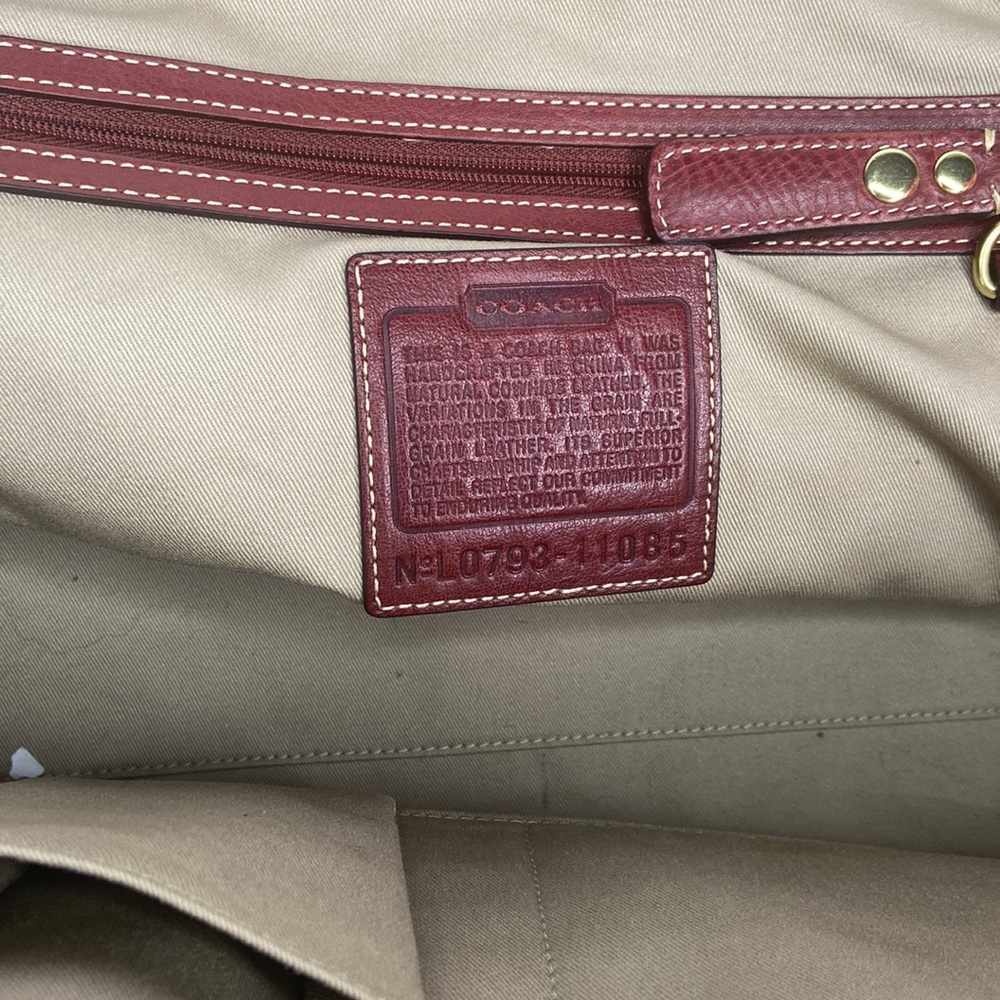 Authentic vintage Coach bag. Kept in excellent condition. No wear or tear. - Picture 3 of 3